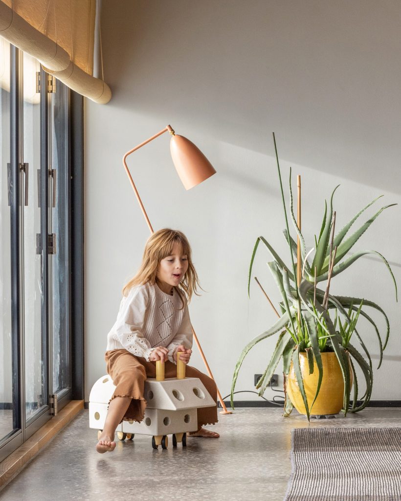 Explorer Set Sand Grey Honey Yellow slide 5 scaled 1