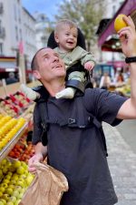 MiniMeis Black Premium Lifestyle 6