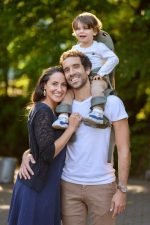 MiniMeis Olive Premium Lifestyle 1